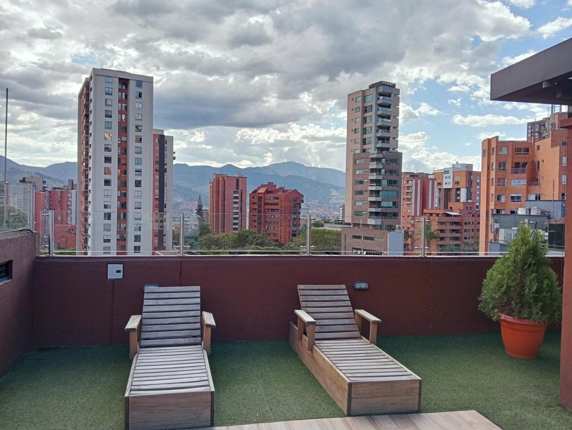 Lomas 10 4*