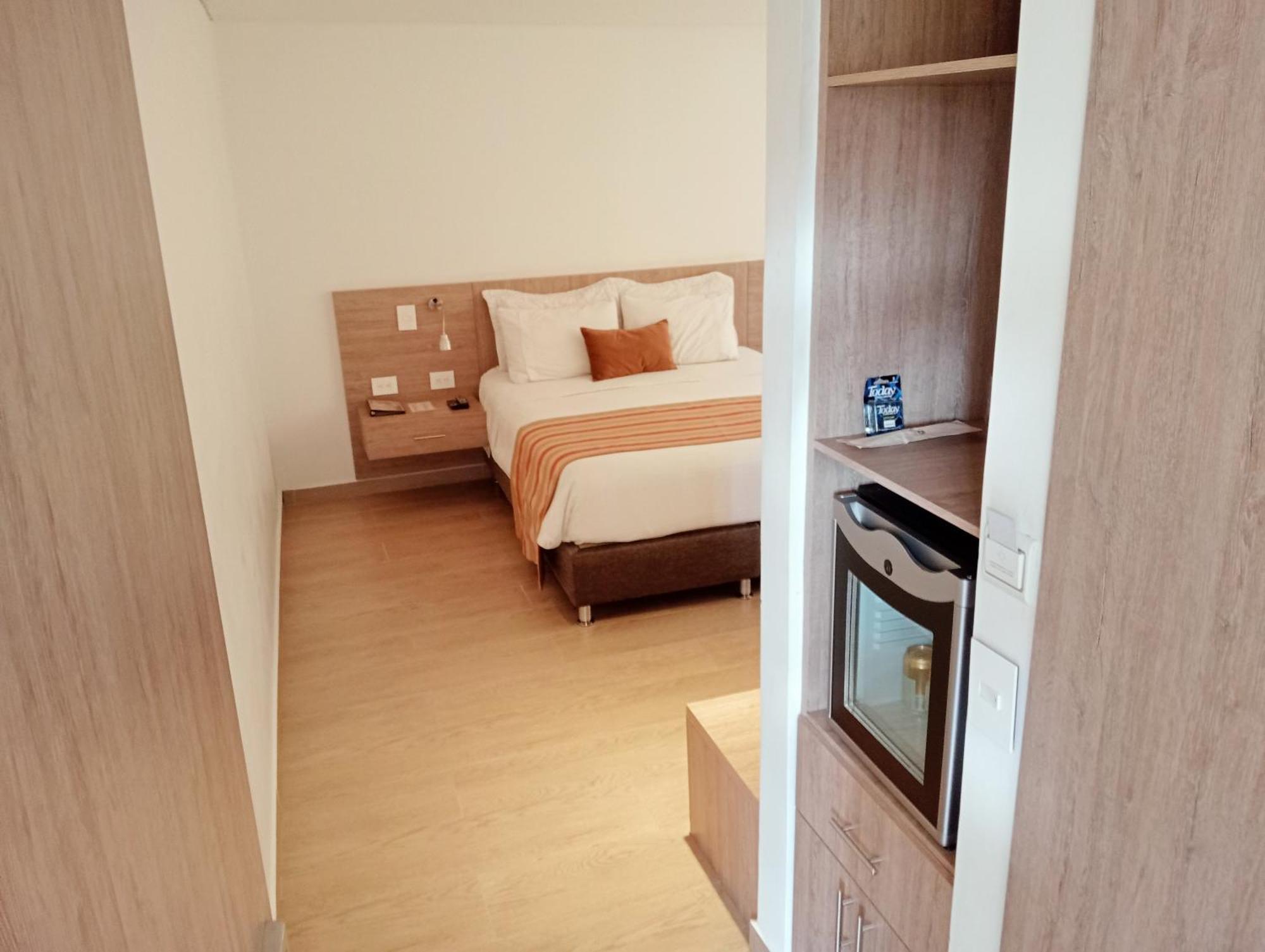 Lomas 10 Hotel